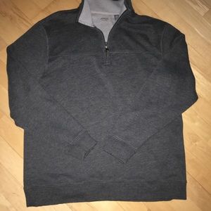Arrow 1/4 Zip Sweatshirt